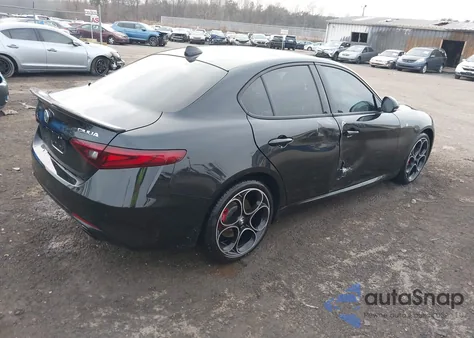 2022 Alfa Romeo Giulia Ti Awd z USA, uszkodzony, nr VIN ZARFANBN2N7652801